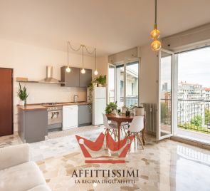 Bilocale con vista mm bande nere - milano.