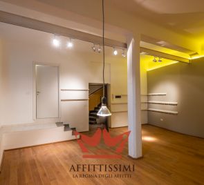 Laboratorio di 2 locali in p.sarpi - milano.