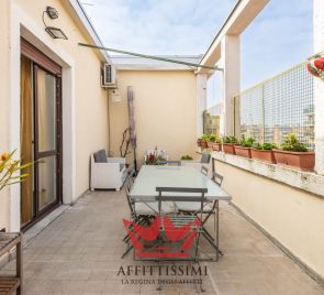 2 locali con terrazzo Piazza Adigrat