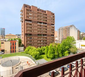 3 locali 2 bagni e box zona sempione