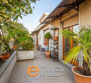 Attico con terrazzo porta genova.