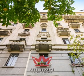 Bilocale con balcone vista citylife - milano.